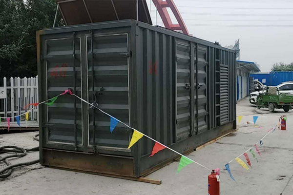 雨城发电机租赁空气滤清器多久更换一次？
